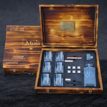 Grafino, Taurių, Daugkartinių Šaldymo Kauliukų Bei Cigaro Rinkinys